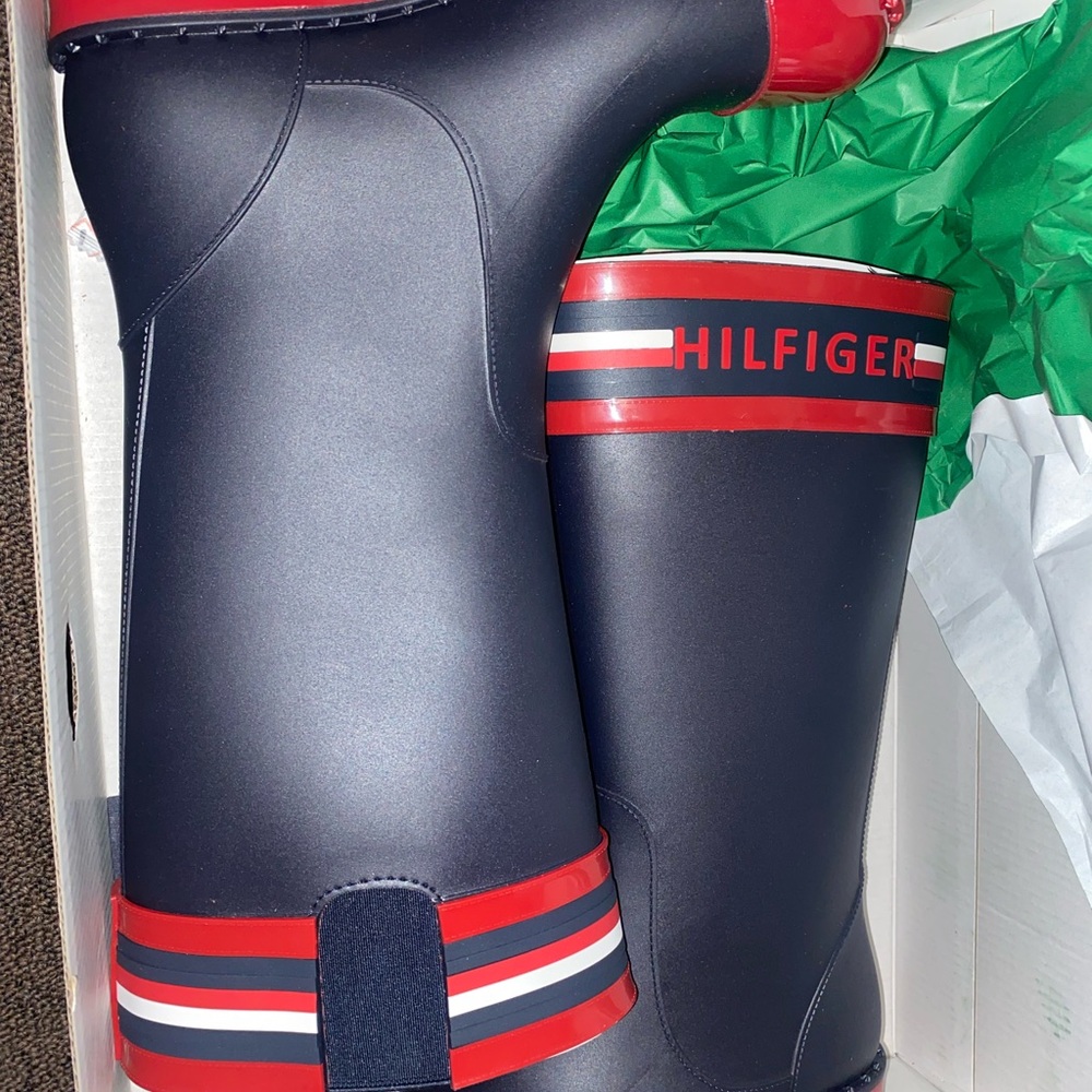 Tommy Hilfiger Talisa Boots - Picture 5 of 9